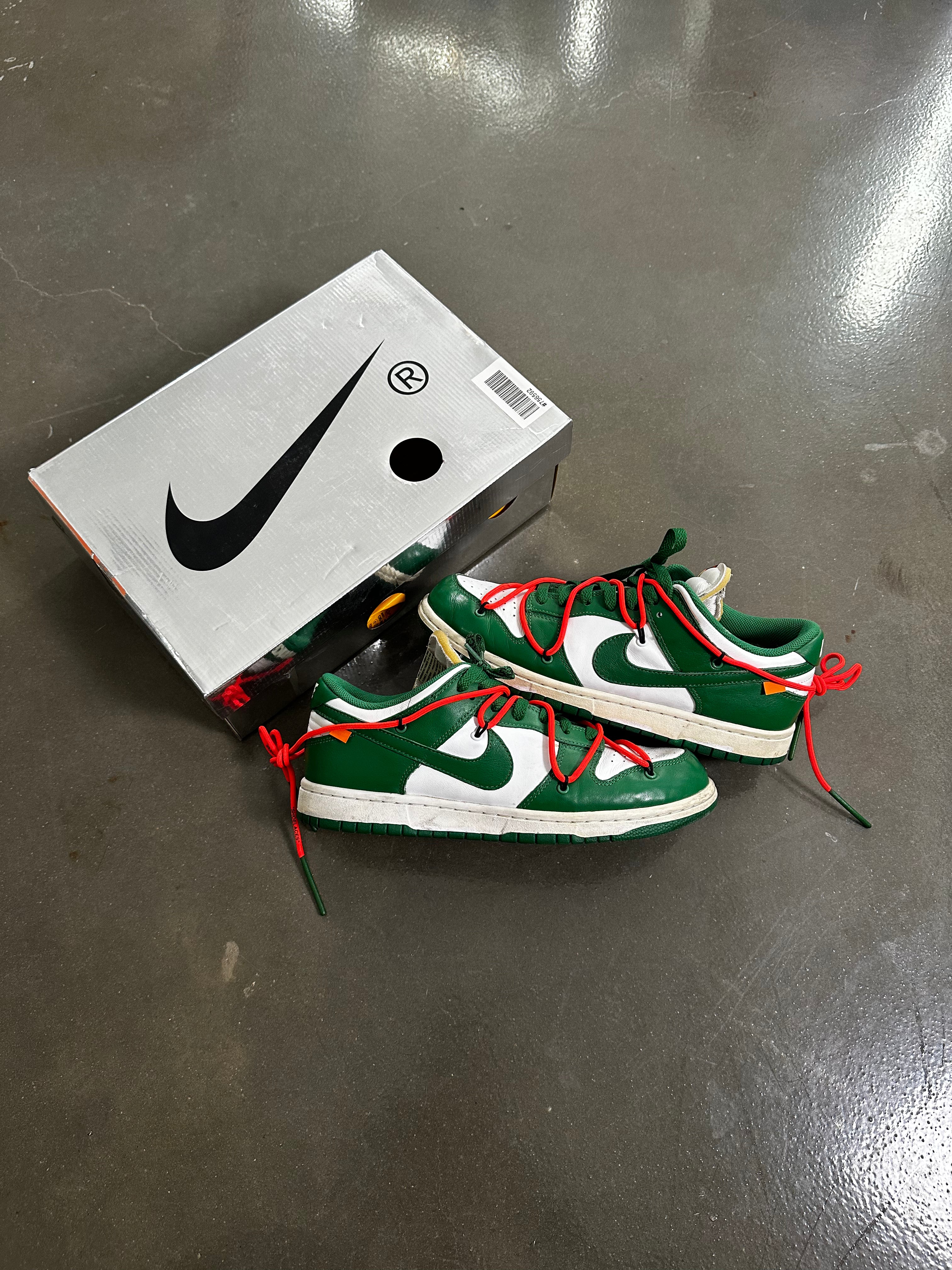 OW PINE GREEN DUNK LOW (10)