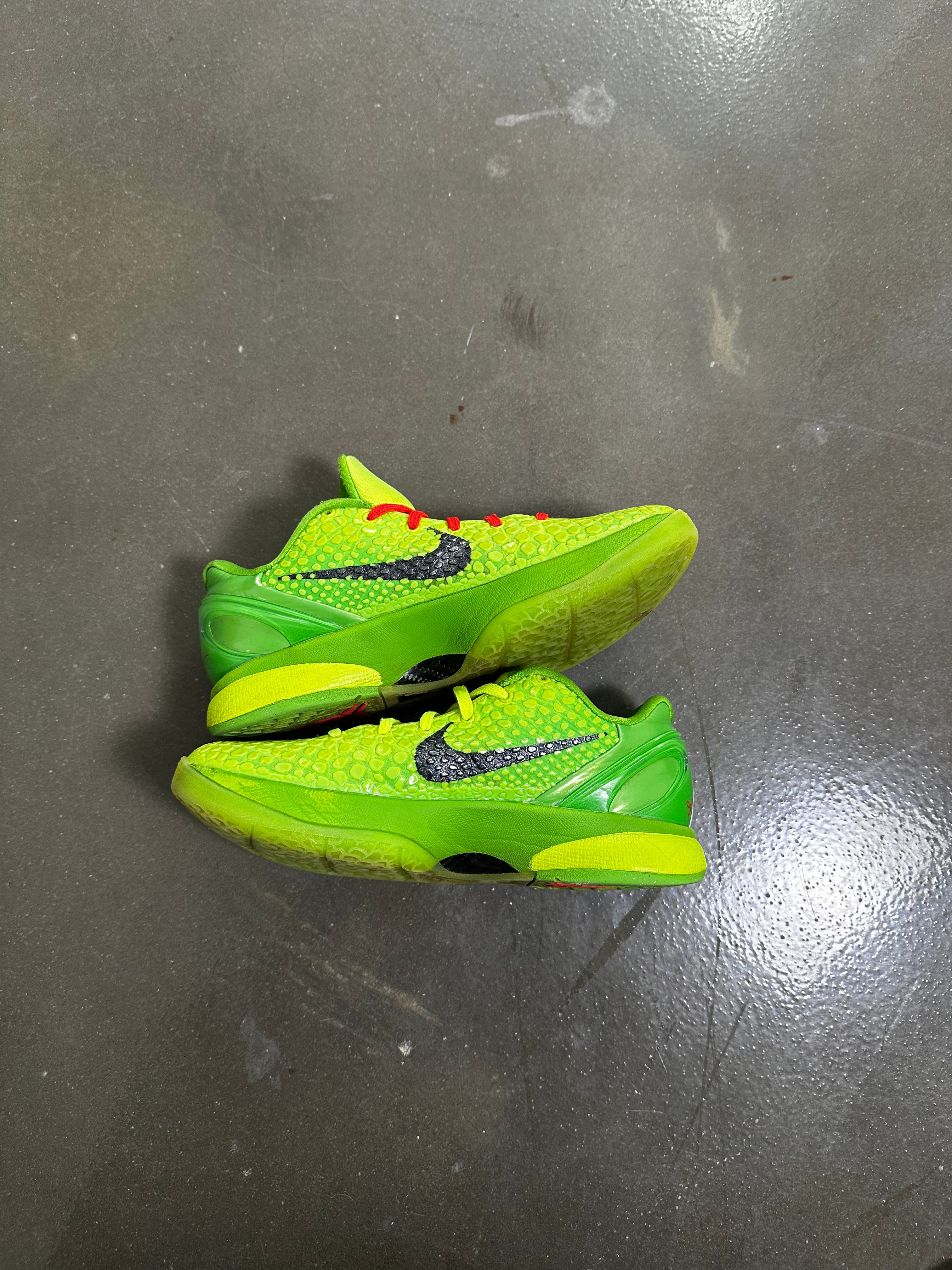 KOBE 6 GRINCH (6.5)